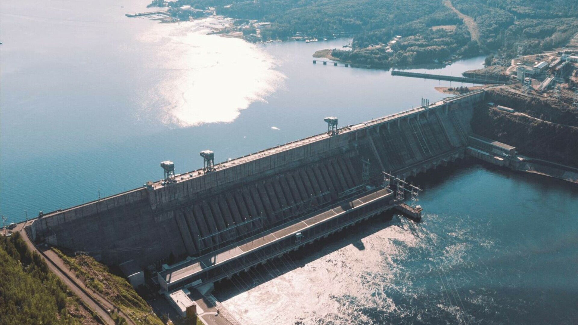 China începe construcția celui mai mare baraj din lume. Anunțul stârnește îngrijorare în statele vecine