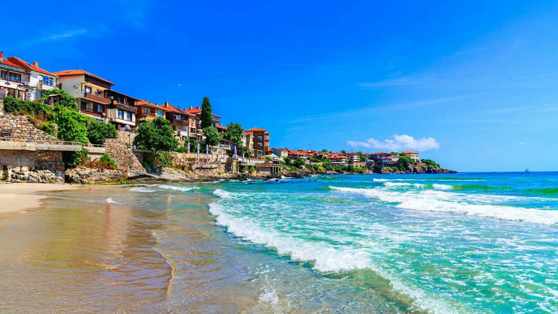 Sozopol - istorie și farmec la Marea Neagră. Destinația de vară ideală pentru turiștii care preferă o stațiune liniștită