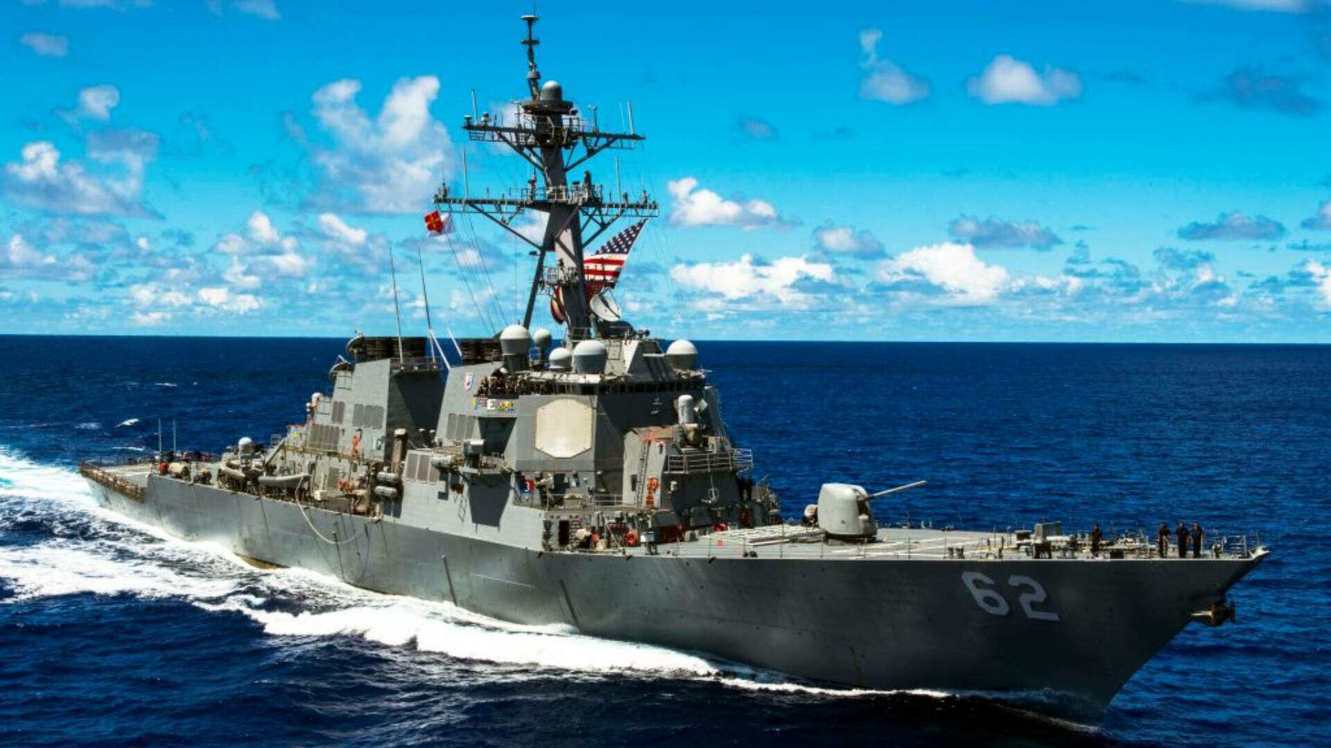 Incident între forțele americane și iraniene în Golful Oman. Americanii au fost primii care au cedat