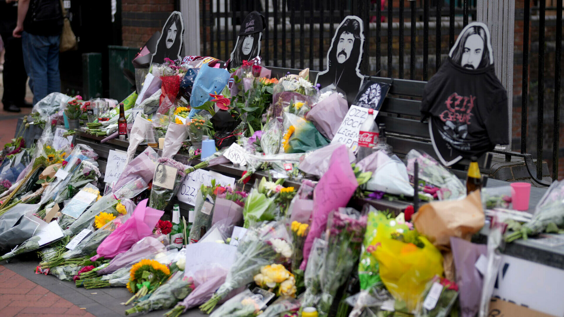 Omagii pentru Ozzy Osbourne în orașul natal