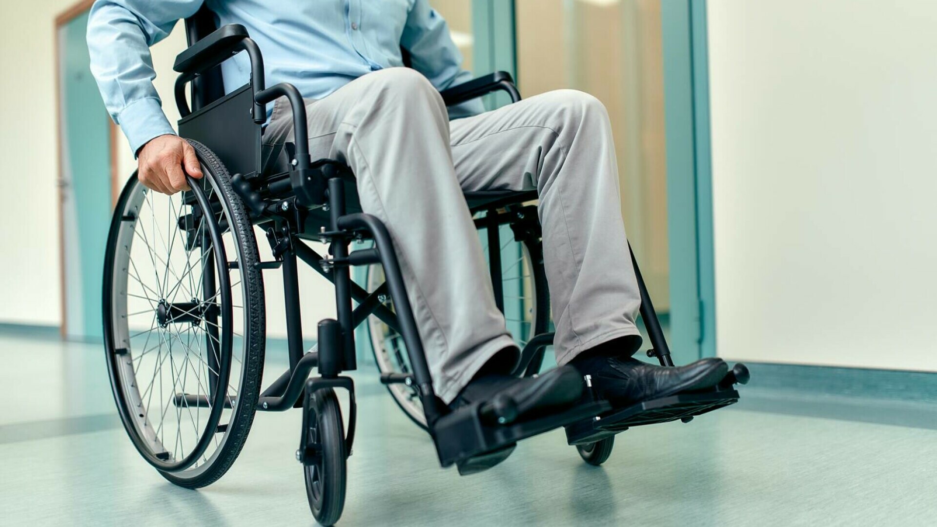 Cum a încasat un austriac 300.000 de euro de la stat pretinzând că are dizabilități