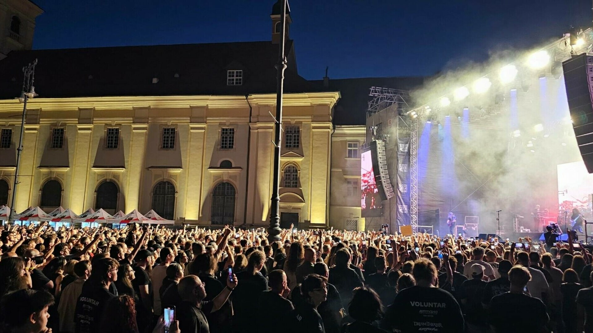 Concertul Dream Theater din Sibiu a adunat mii de fani. Legendarul toboșar Mike Portnoy, printre cei mai așteptați artiști