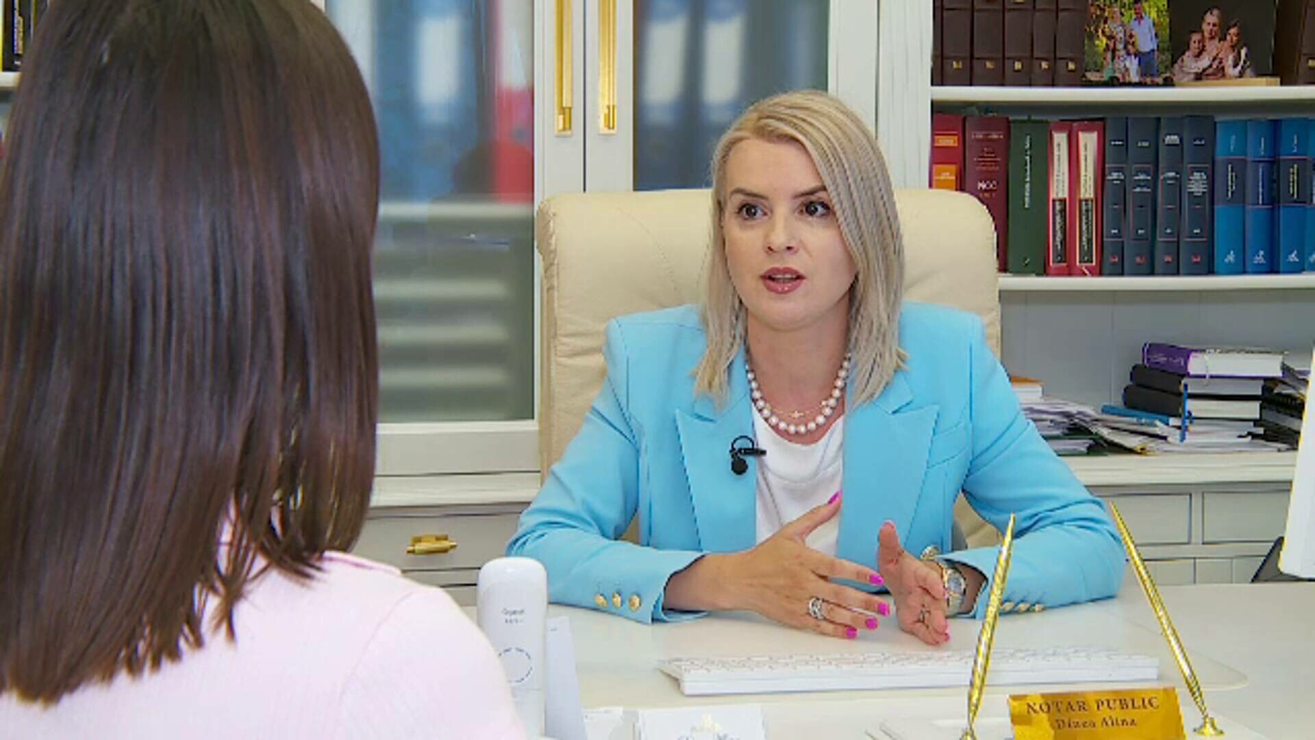 Tot mai mulți români tineri aleg să își scrie testamentul. Problemele care pot apărea după moartea lor