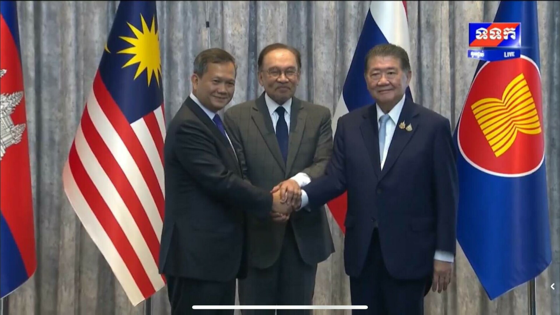 După cinci zile de confruntări, Cambodgia și Thailanda au încheiat un armistițiu necondiționat
