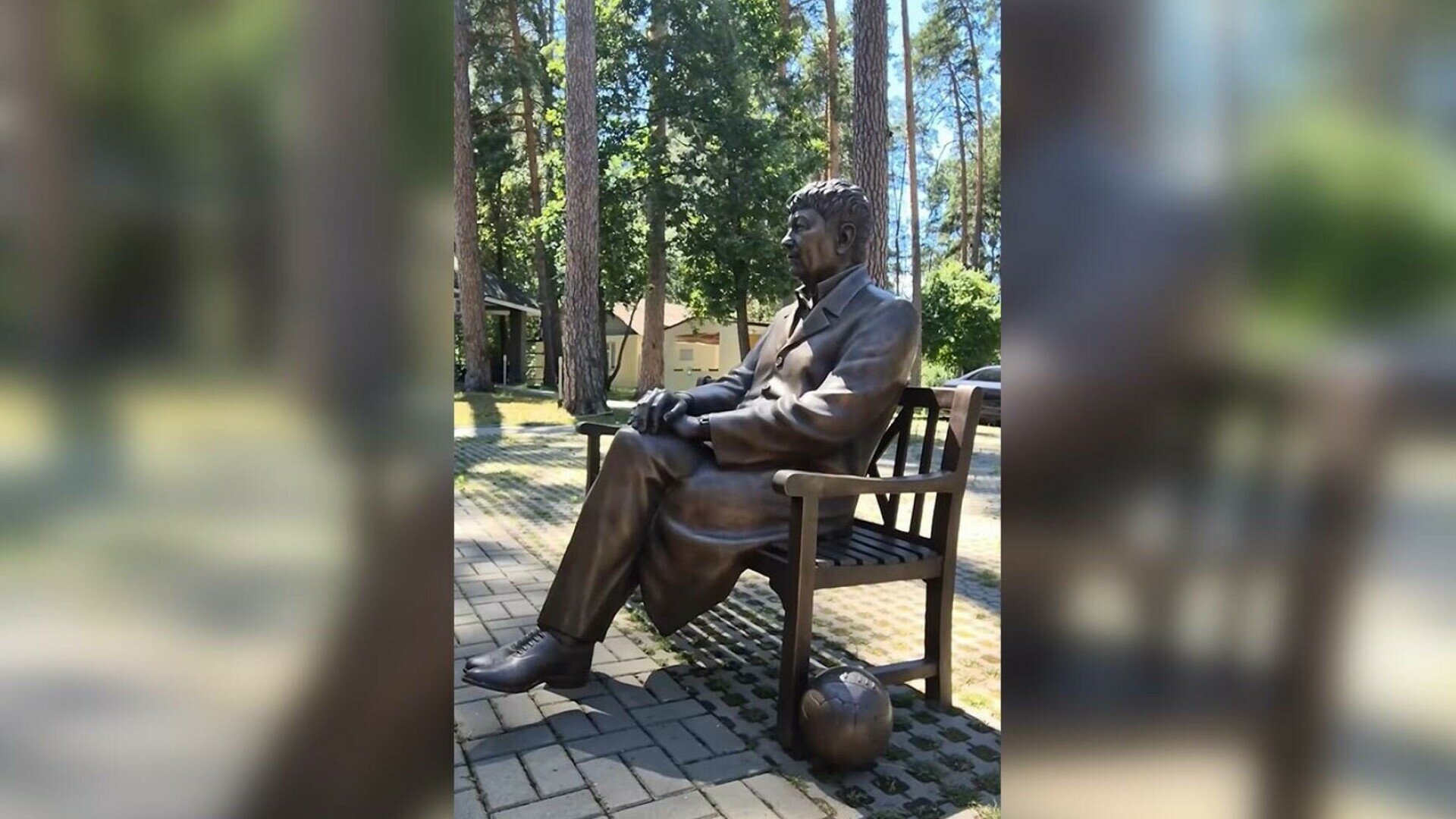 Șahtior Donețk trimite statuia lui Mircea Lucescu în România: „Este în drum spre Mister”. VIDEO