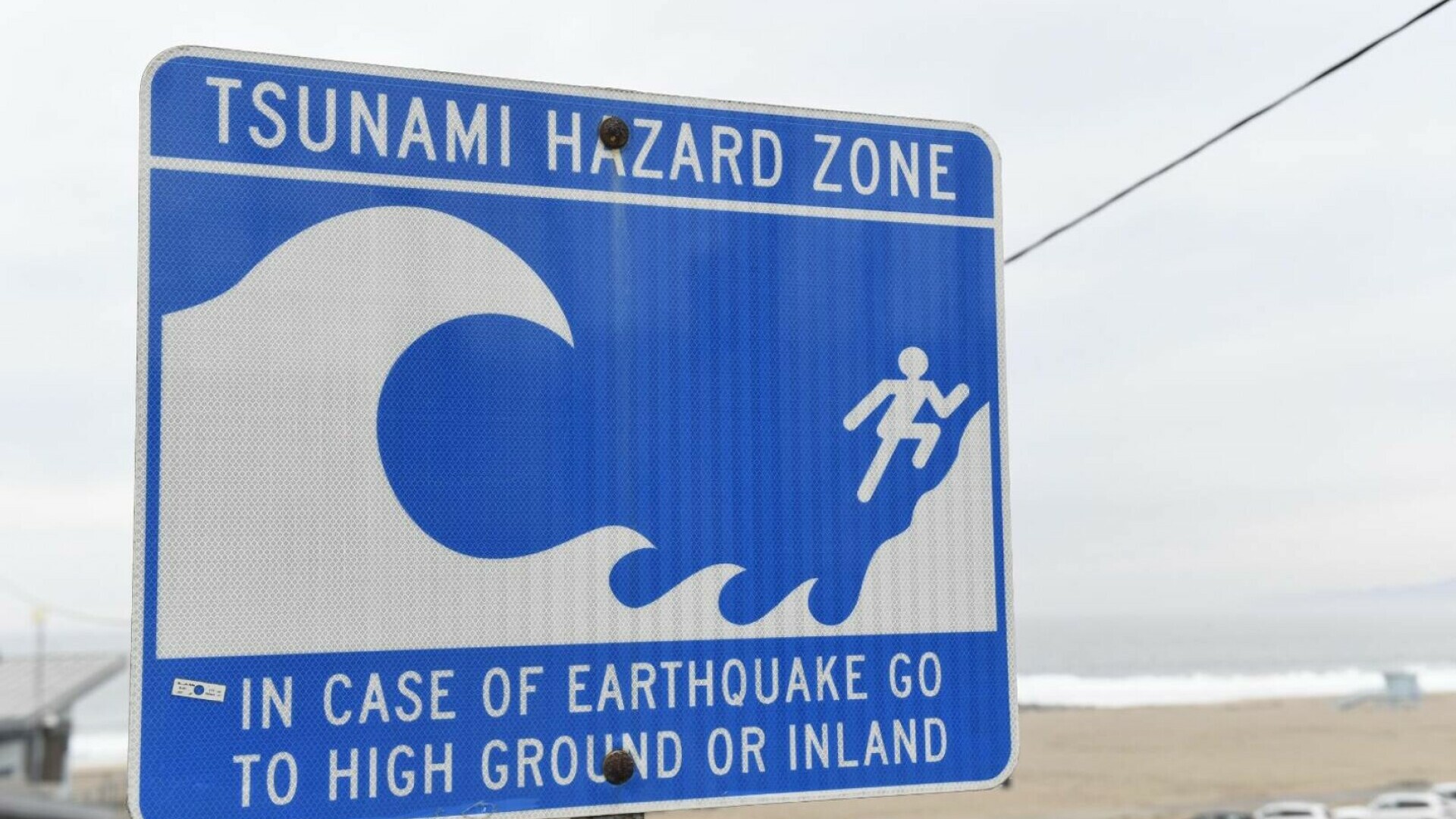 Rusia, lovită de tsunami după un cutremur de 8,7 în peninsula Kamchatka. Japonia și Hawaii, în stare de alertă