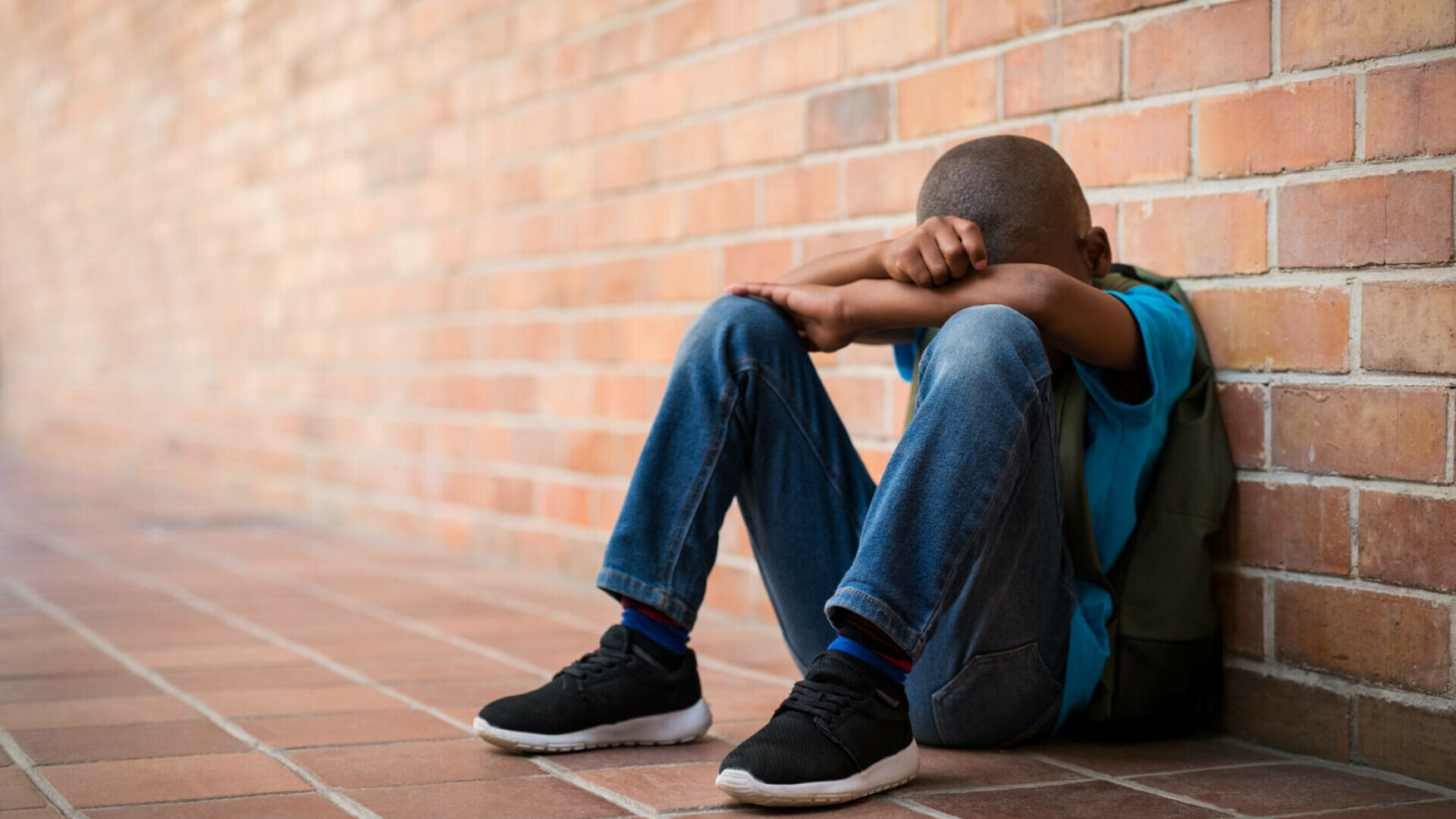 UNICEF: 92% dintre copiii exploatați în Franța sunt minori neînsoțiți. România, printre țările de origine