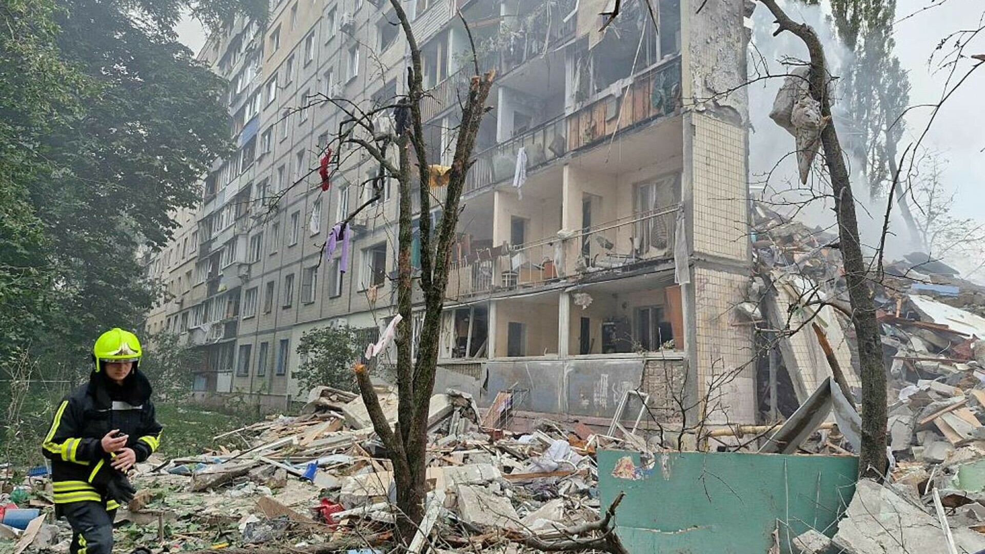Un nou atac masiv al rușilor asupra Kievului. Dronele și rachetele Moscovei au căzut peste civili. Bilanțul morților