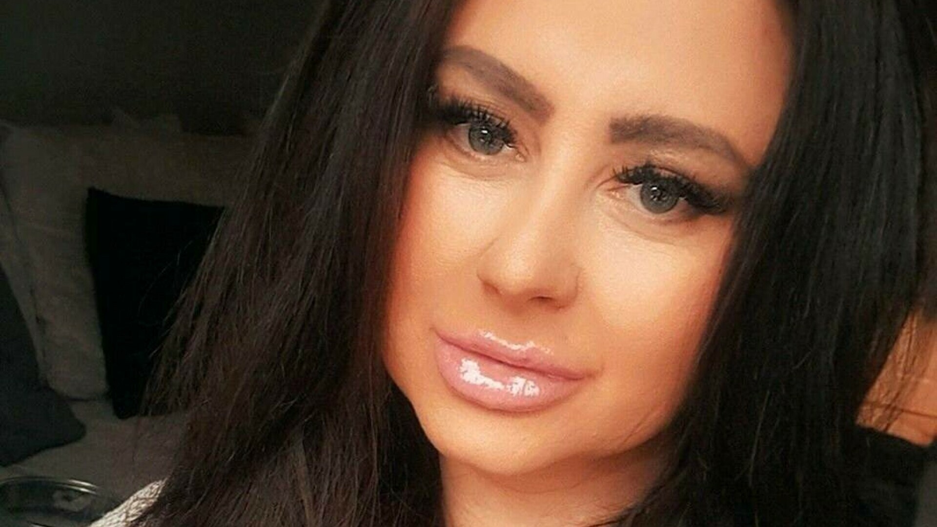 O femeie și-a ucis fostul partener în ziua de Crăciun după ce a aflat că are Tinder. Dezvăluirile poliției din UK