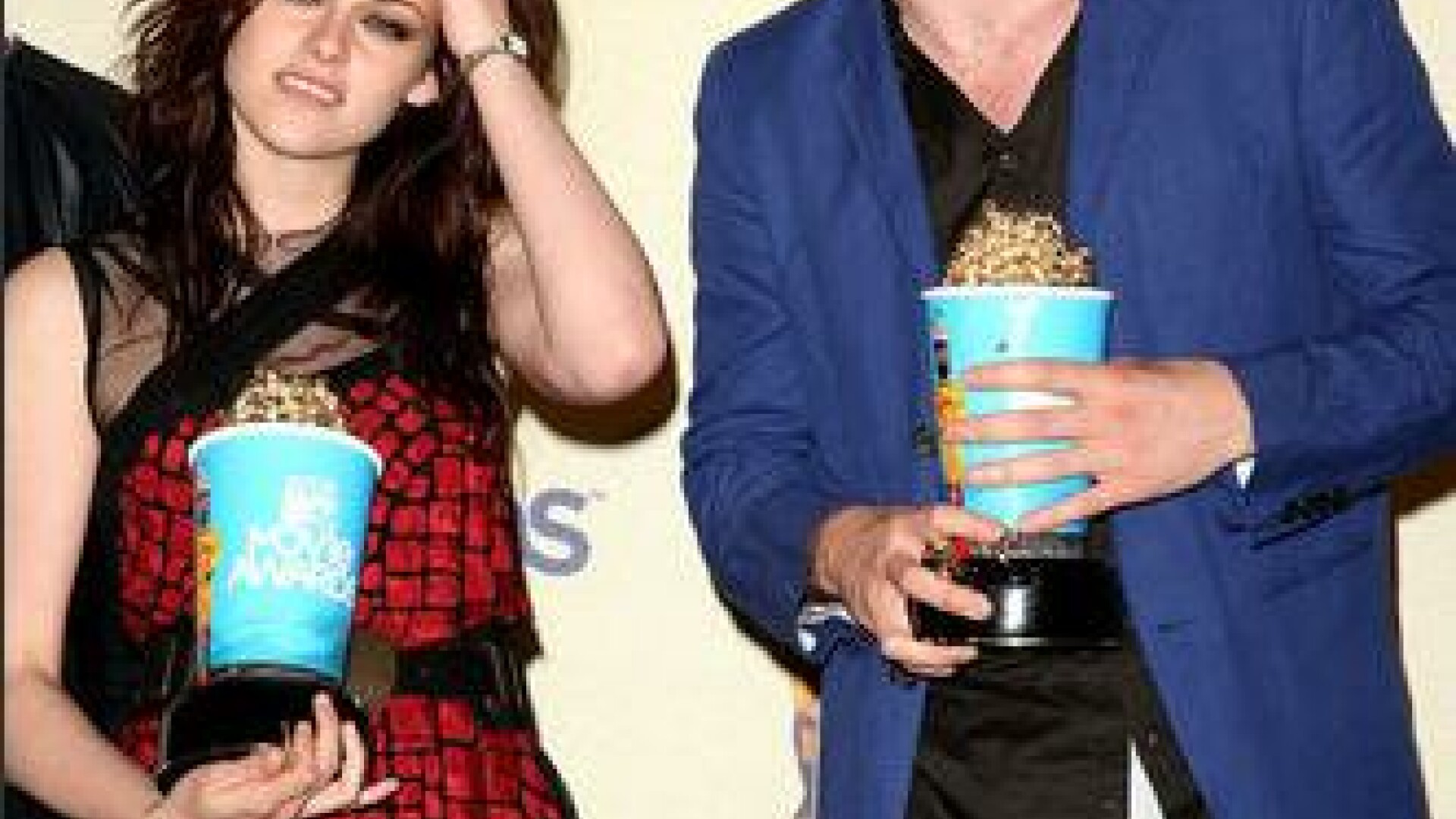 Robert Pattinson si Kristen Steward