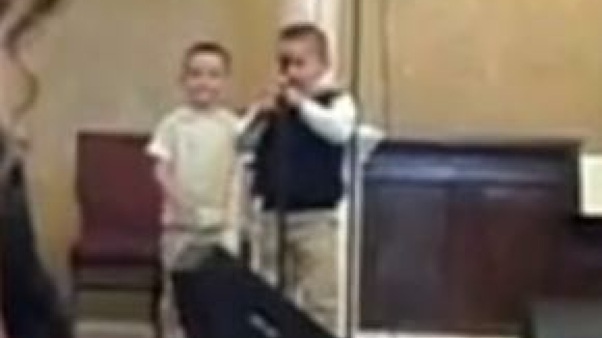 copii canta in Biserica