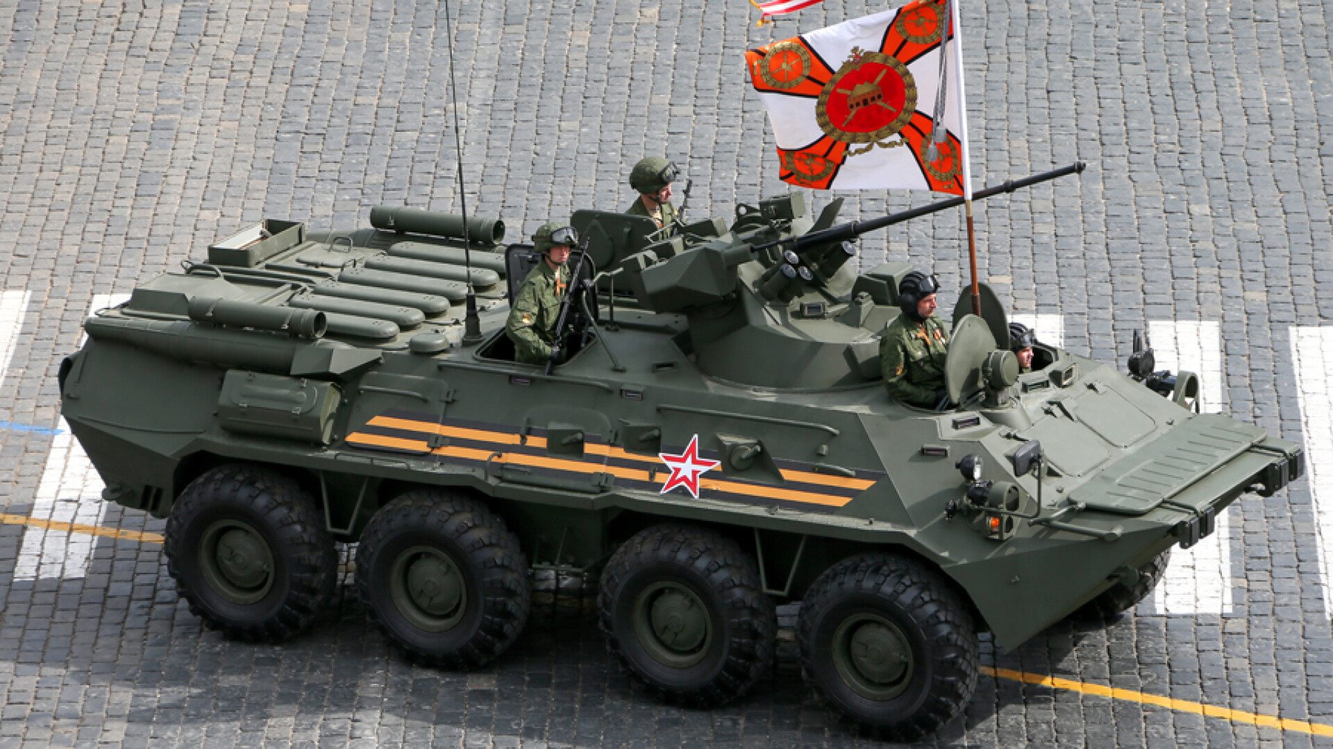parada militara Rusia 9 mai 2014 tanc