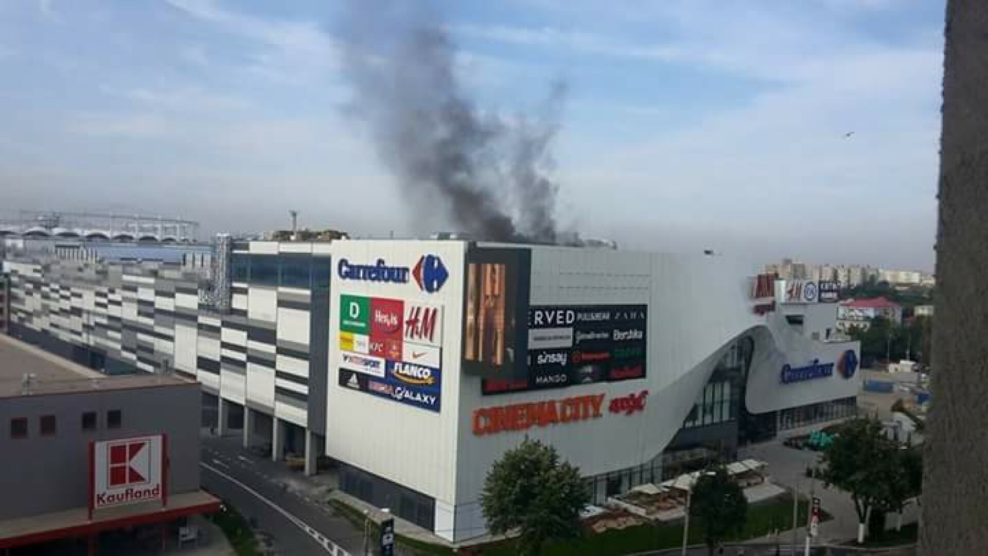 incendiu Mega Mall