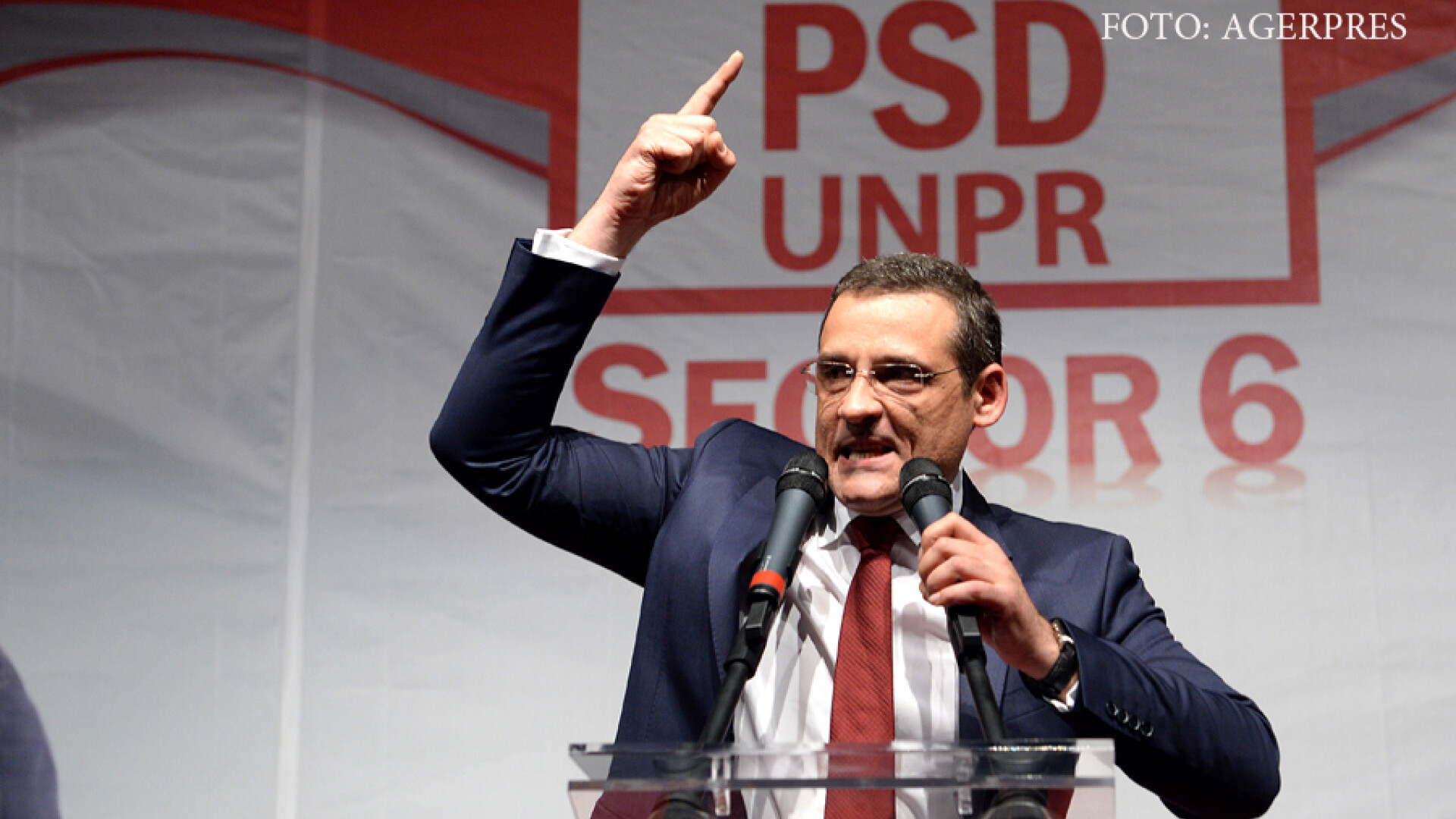 Senatorul Gabriel Mutu, candidat al Partidului Social Democrat, sustine un discurs in cadrul evenimentului organizat de PSD, de lansare a candidaturii sale pentru functia de primar al sectorului 6