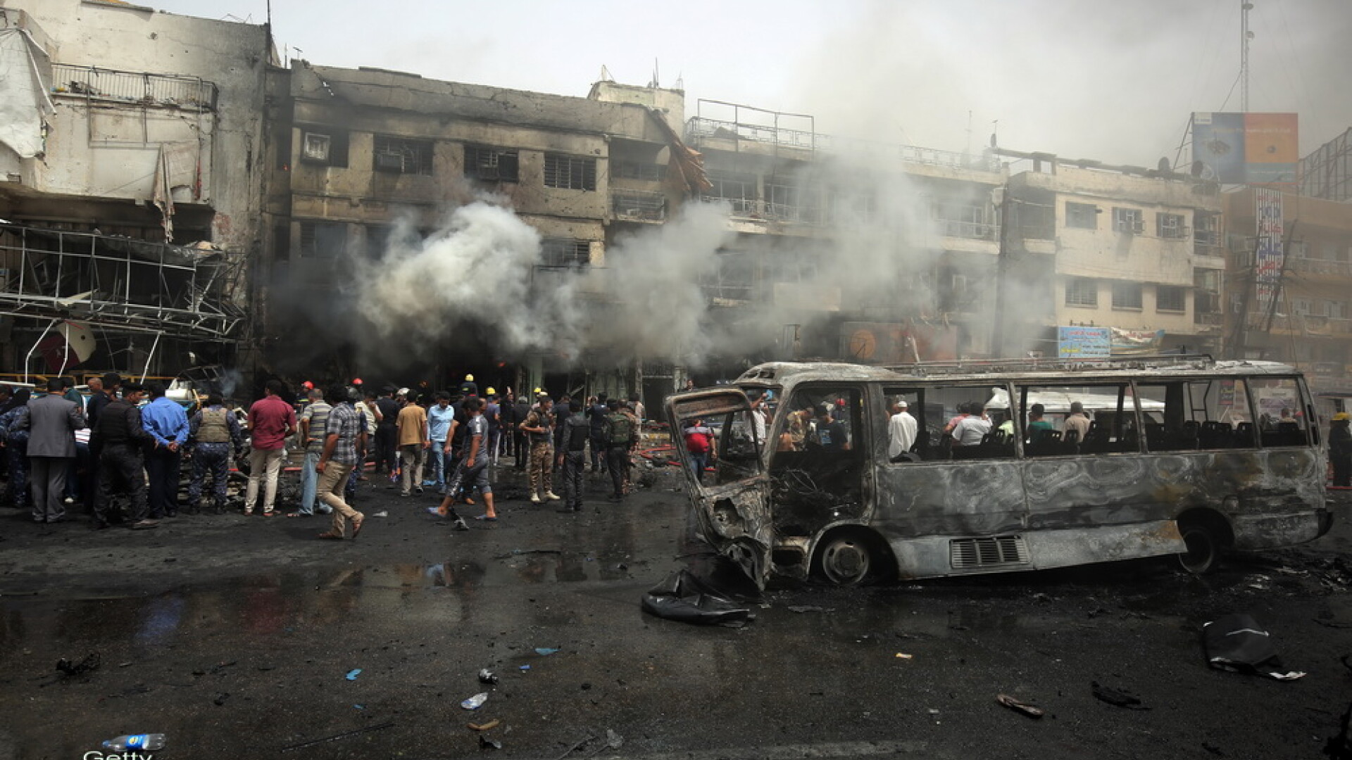 Doua atentate cu masini-capcana comise in Irak. 22 de persoane au murit