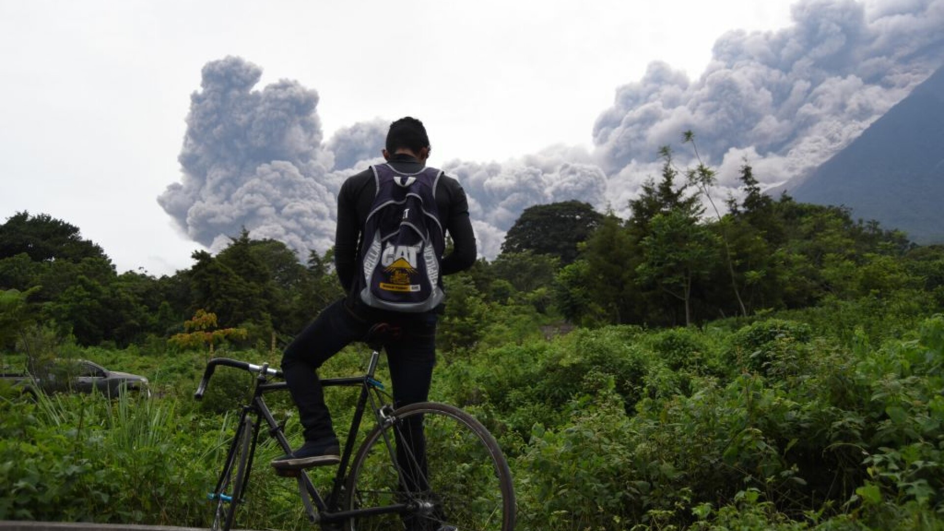 Cea mai puternică erupție din ultimii 40 de ani a vulcanului Fuego din Guatemala