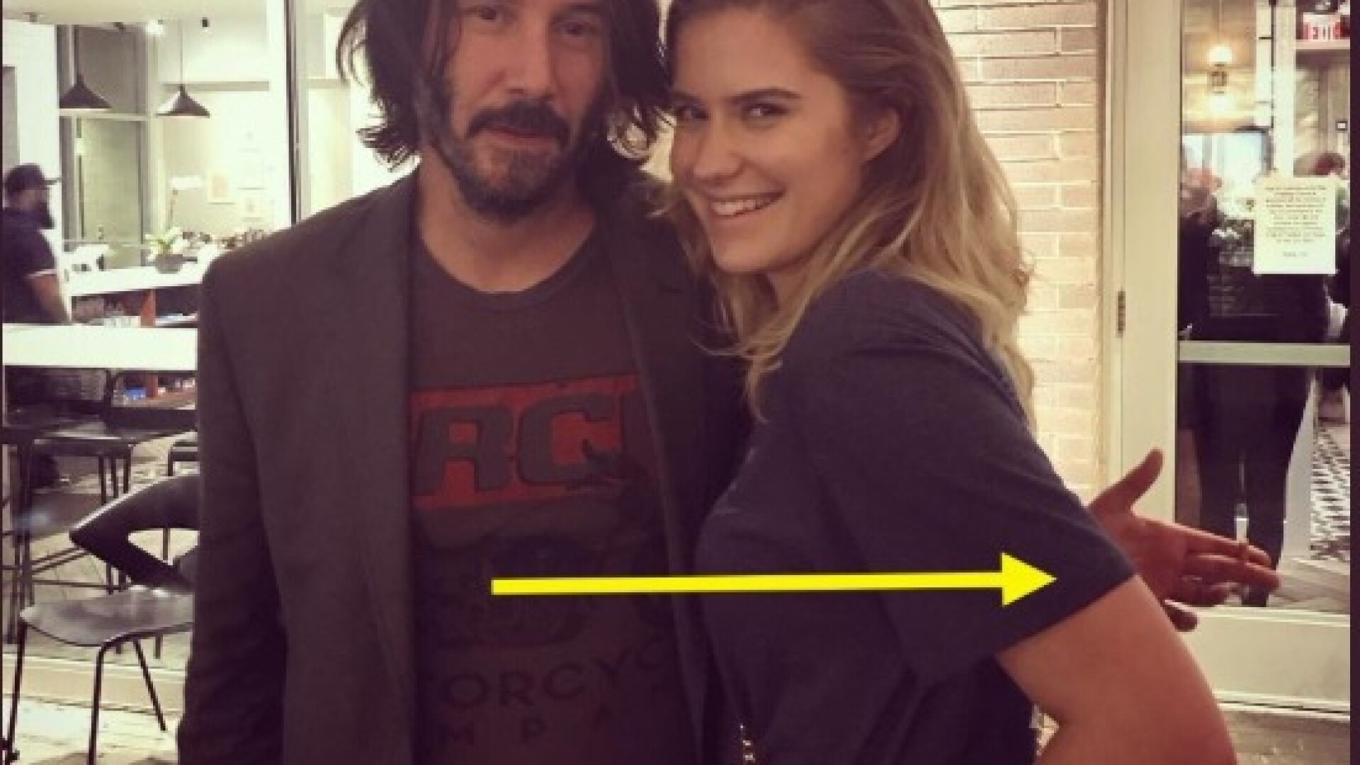 Keanu Reeves, în centrul atenției, din cauza modului în care se pozează cu femeile - 4