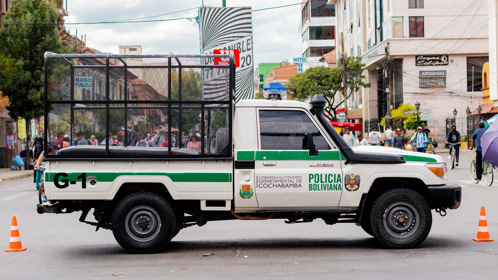 Busculadă la un concert în Bolivia. O fată a murit strivită