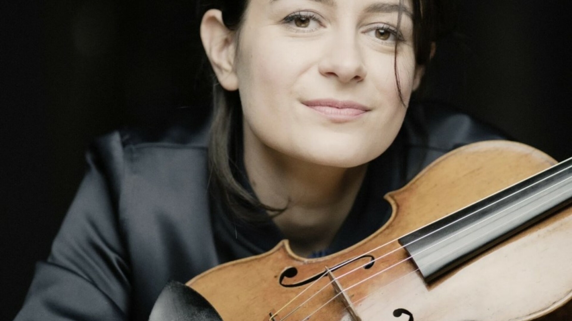 La gala de închidere a Athenaeum Summer Festival solista Liya Petrova va cânta la o vioară veche de aproape 300 de ani