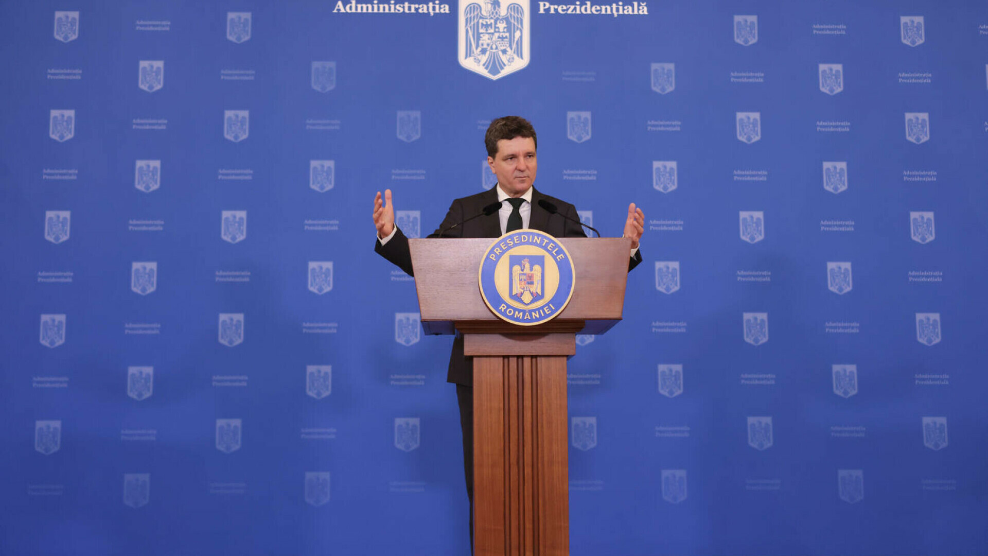 Ce spune Nicușor Dan privind introducerea serviciului militar obligatoriu în România
