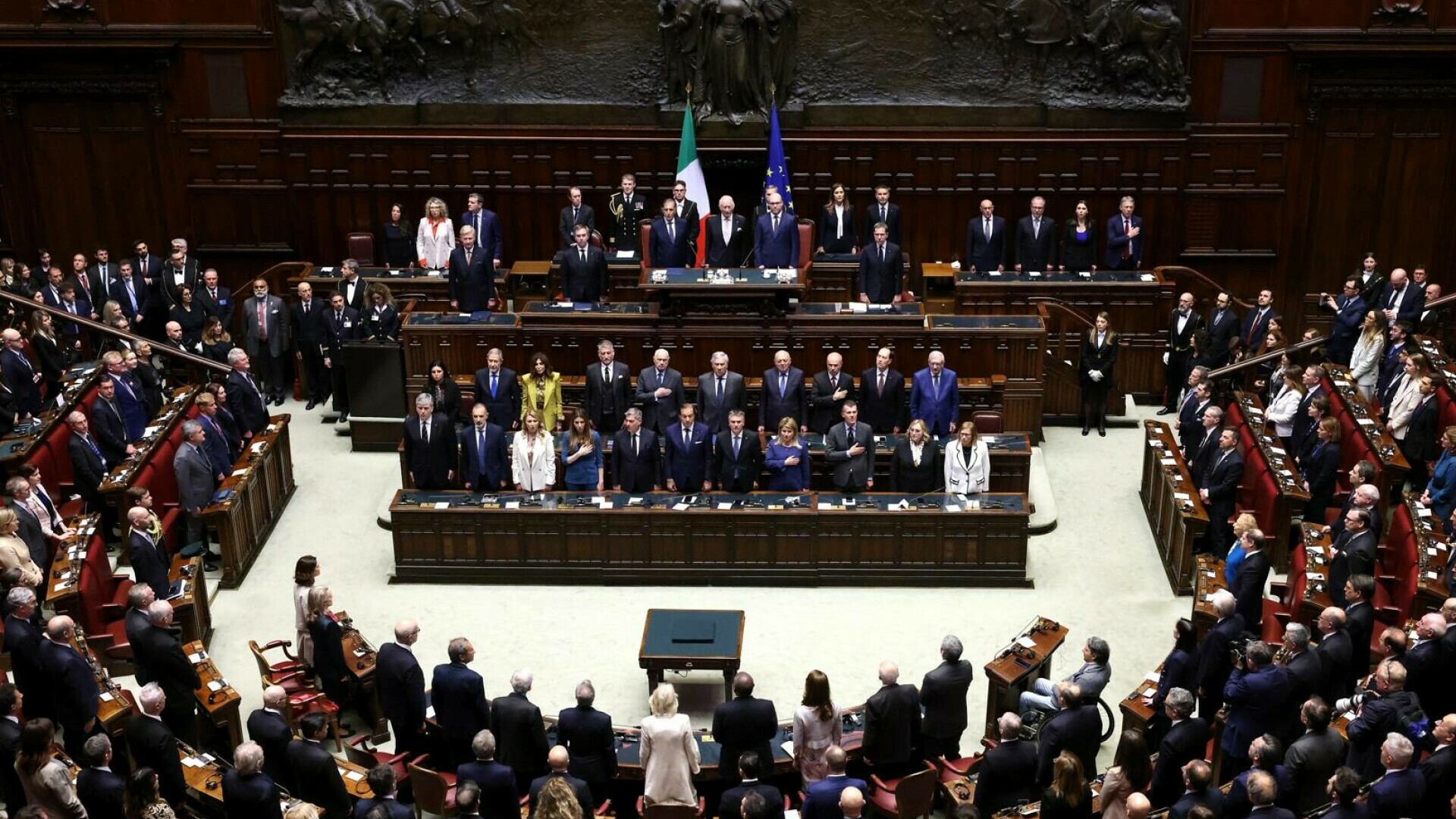 Noua lege din Italia permite serviciilor secrete să comită infracțiuni fără urmărire penală, în numele securității
