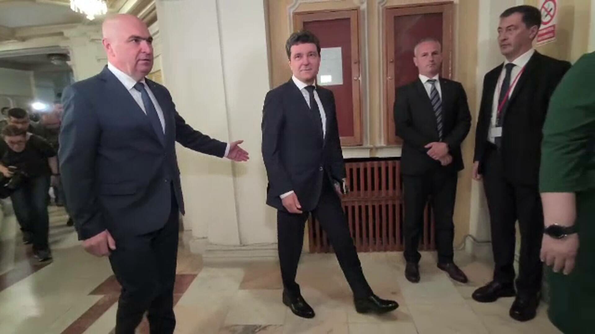 Suspansul continuă. Lista cu măsurile de salvare a bugetului nu e încă definitivată. Noile propuneri