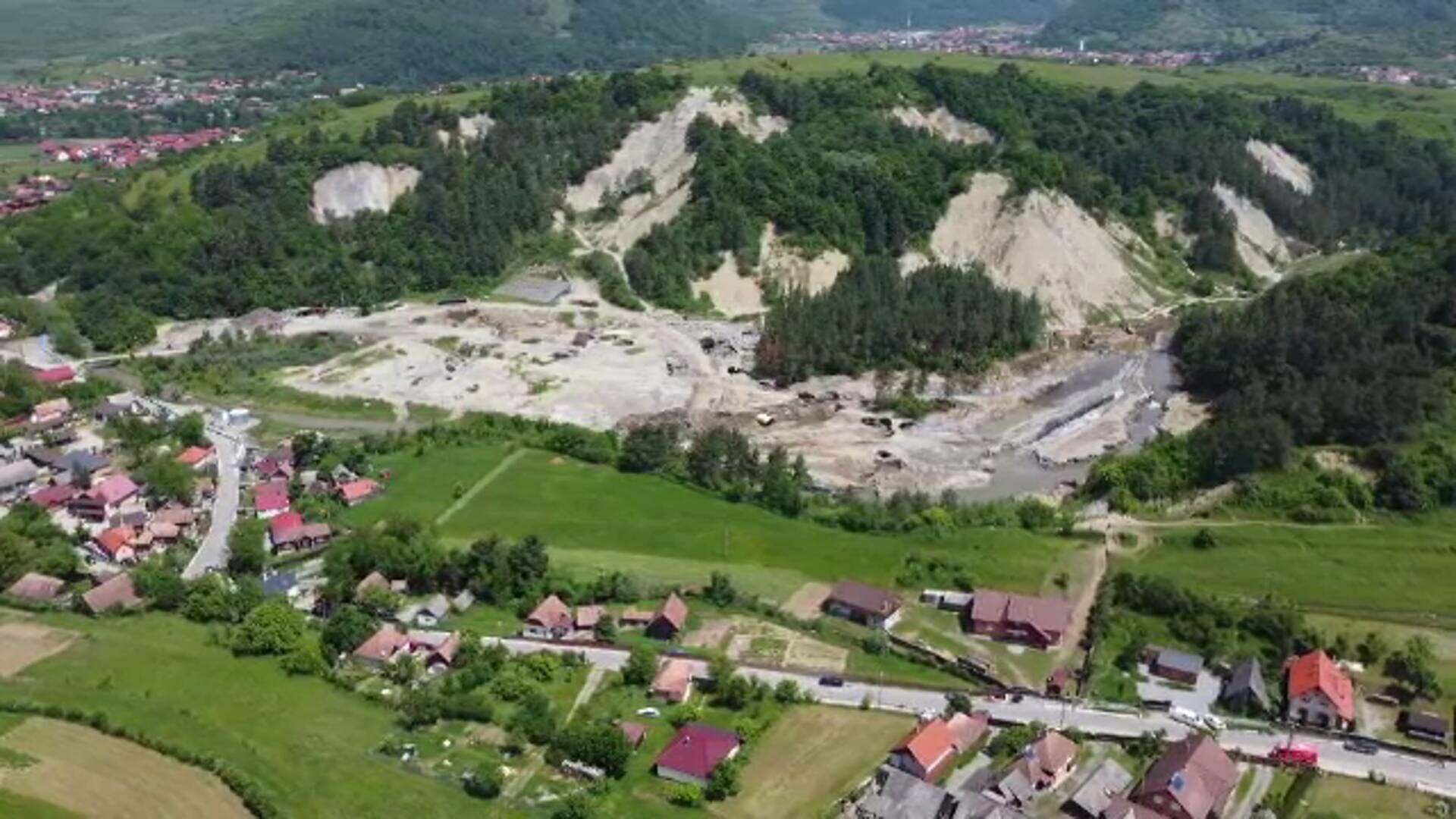 Salina Praid se poate prăbuși de la o clipă la alta. Vibrațiile din adâncuri apar și pe seismografe, militarii sunt în alertă
