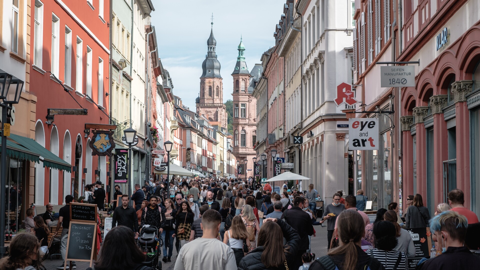 90.000 de oameni din Germania și-ar putea pierde locul de muncă într-un an, din cauza tarifelor impuse de Donald Trump
