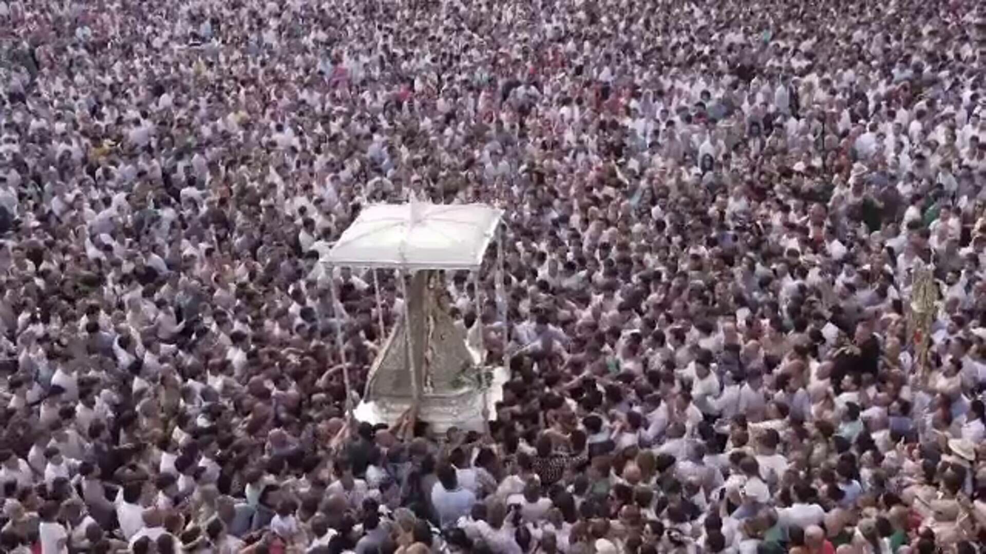 Sute de mii de credincioși au participat, în Spania, la „El Rocio”, unul dintre cele mai mari pelerinaje catolice din lume