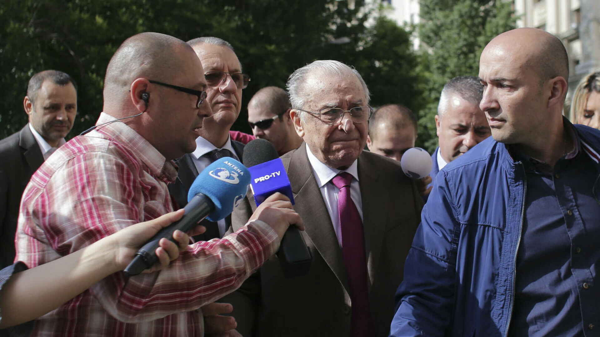 Ultima apariție publică a lui Ion Iliescu, internat la Spitalul SRI din București. În dosarul Mineriadei, a fost audiat acasă