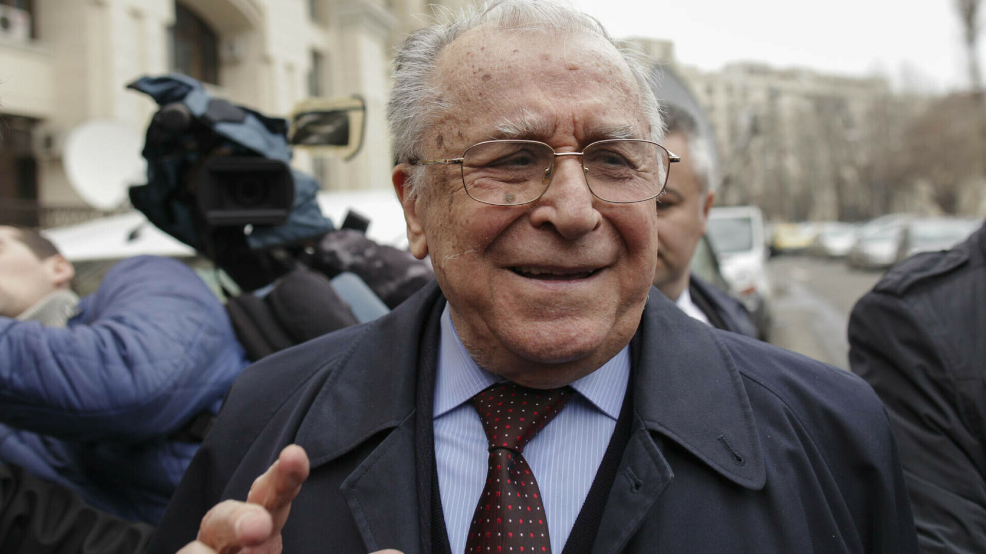 Care este starea de sănătate a lui Ion Iliescu. Fostul președinte se află în continuare internat la ATI