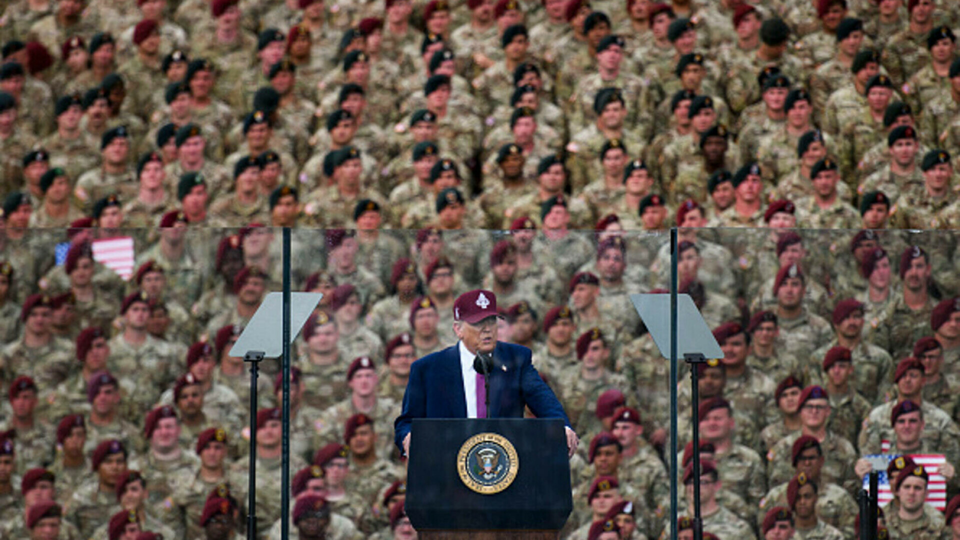 Donald Trump, discurs la Fort Bragg: Protestele din Los Angeles reprezintă un risc pentru securitatea naţională. FOTO & VIDEO