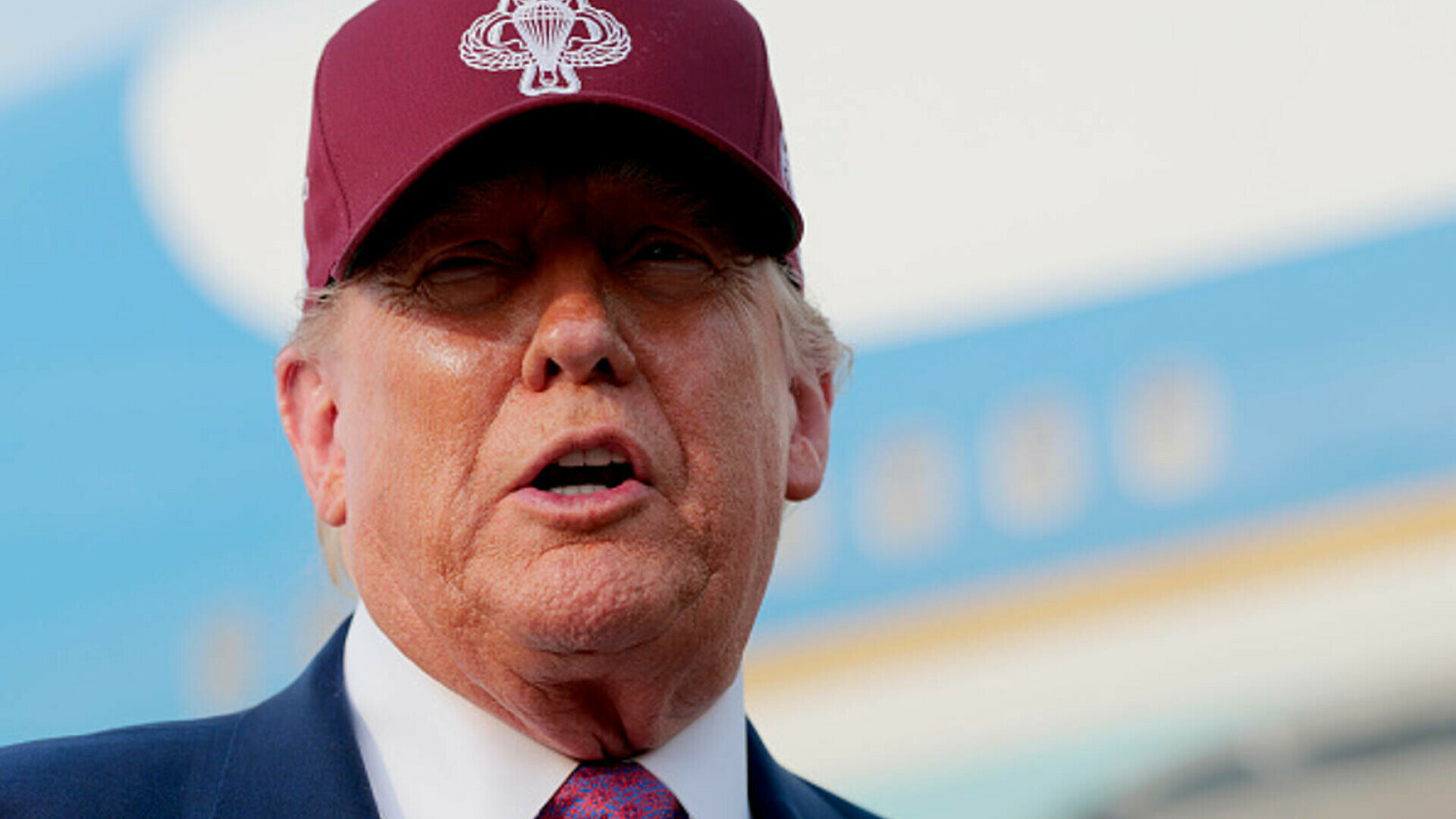 Trump îl atacă pe șeful Fed, numindu-l „inept”. Cere scăderea dobânzilor cu două puncte pentru a stimula economia