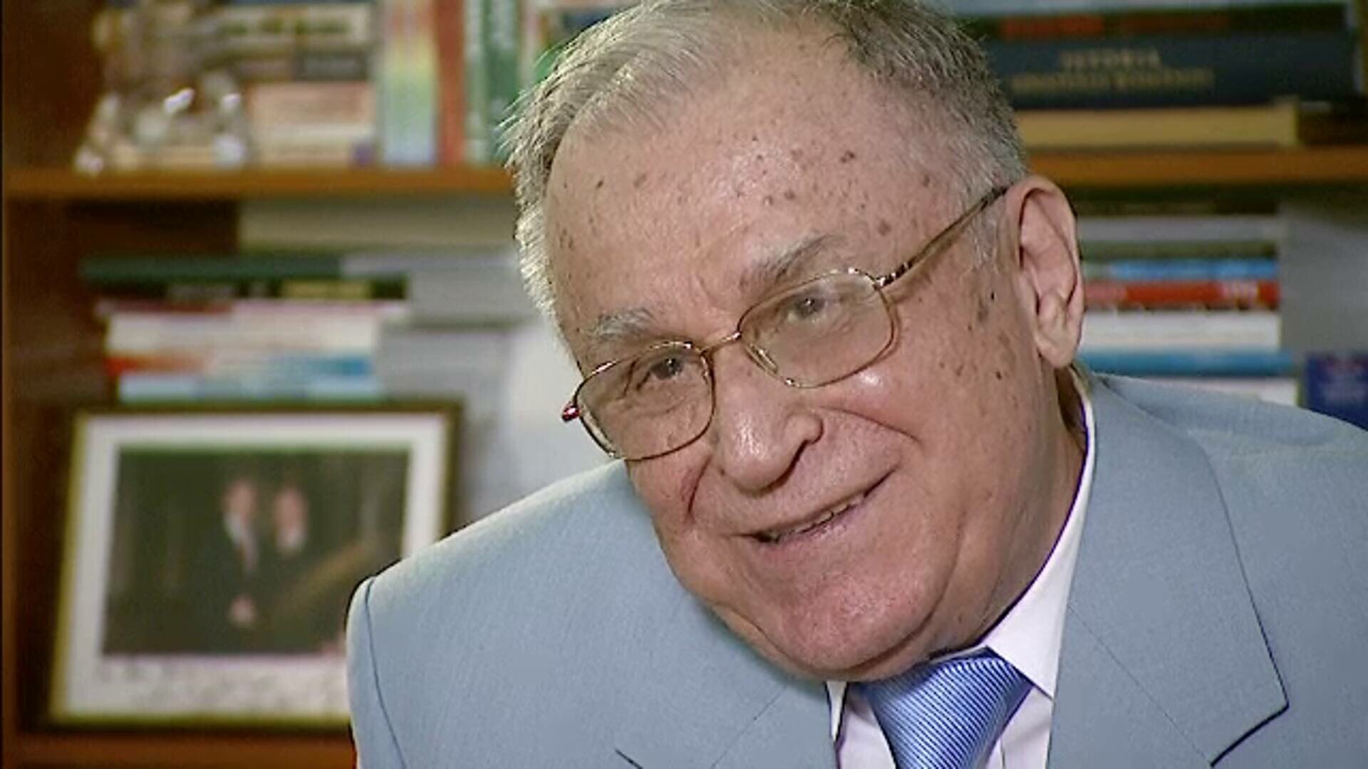 Iliescu, ultimul interviu înainte de spitalizare: „Faptul că nu am avut acces la social media mi-a prelungit viaţa”