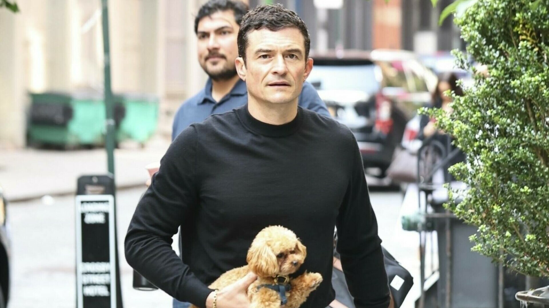 Orlando Bloom, interviu surpriză pe străzile din New York. Actorul a dezvăluit ce și-ar dori de la viitoarea sa parteneră