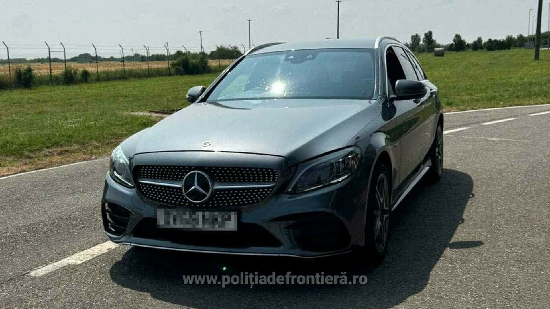 Un Mercedes de 20.000 de euro a fost confiscate de polițiștii din Timiș. Motivul pentru care șoferul a rămas fără el. FOTO