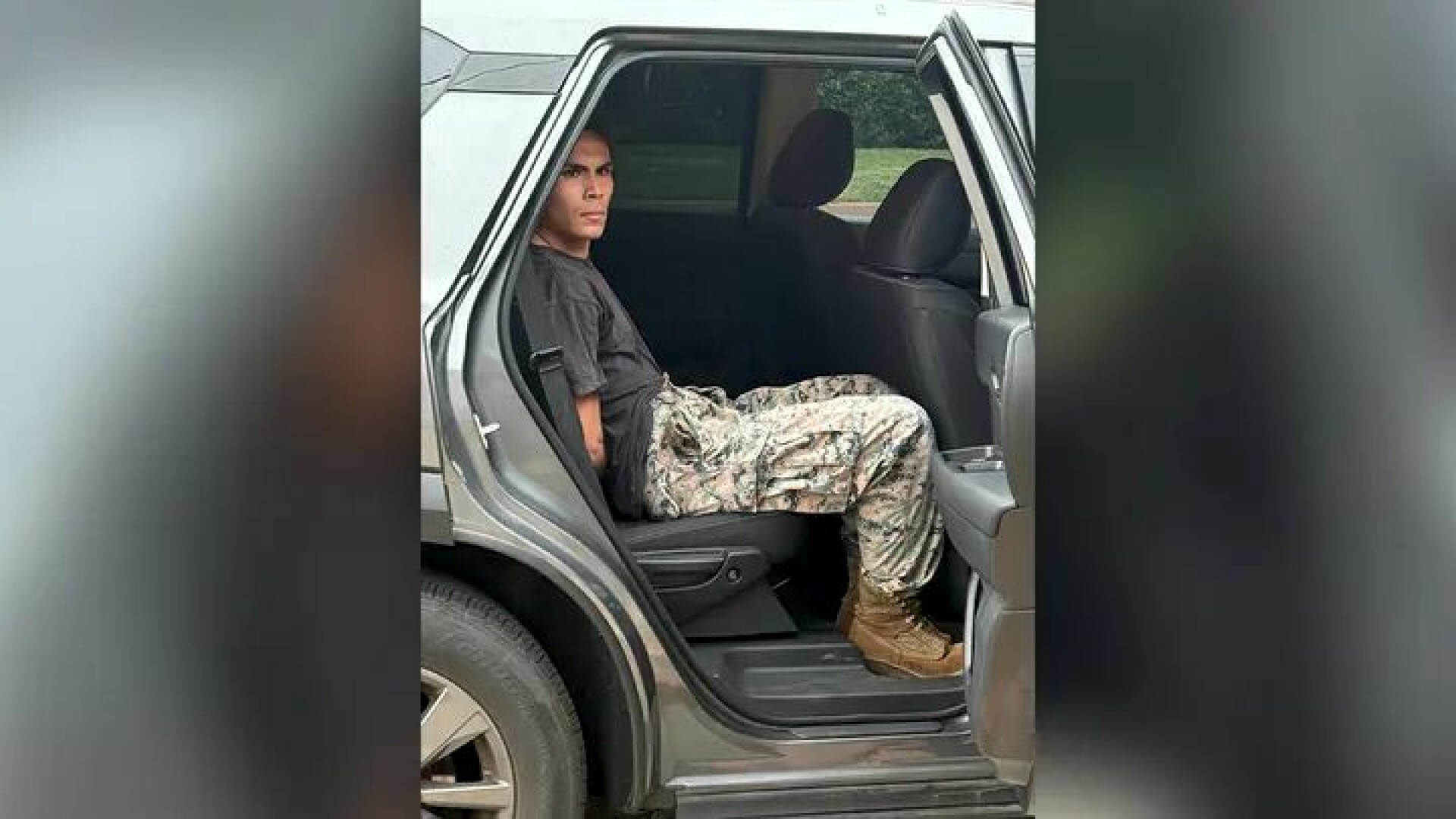 FBI a reținut un șofer care împărțea măști cu „scuturi bionice" protestatarilor din Los Angeles