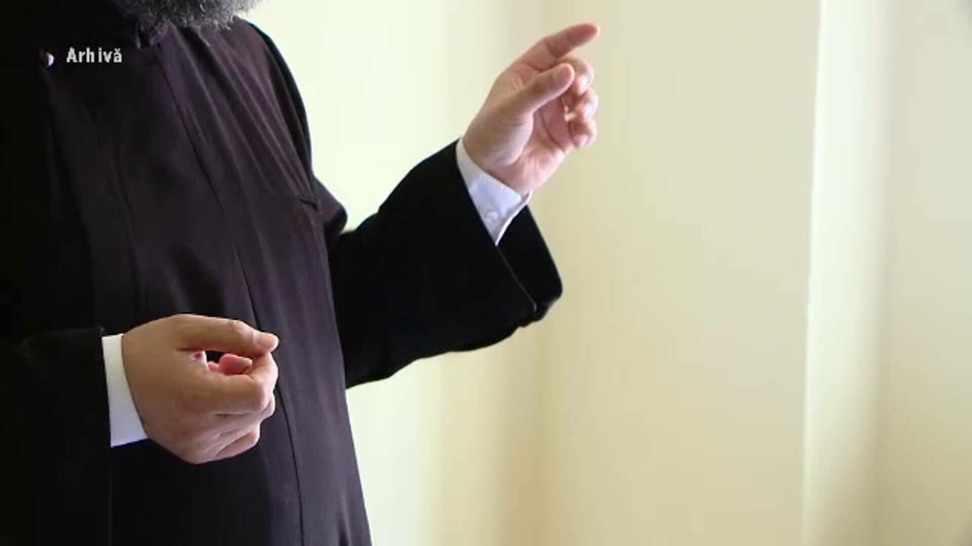 Un fost prim-procuror din Galați, reținut după ce ar fi mușamalizat un dosar de viol care implică un preot și o minoră