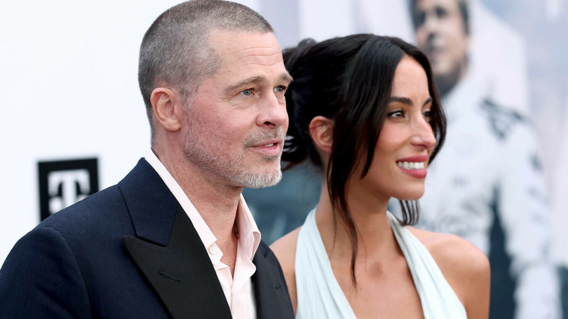 Brad Pitt și Ines de Ramon, apariție rară pe covorul roșu. Cum au fost surprinși la premiera filmului F1. FOTO