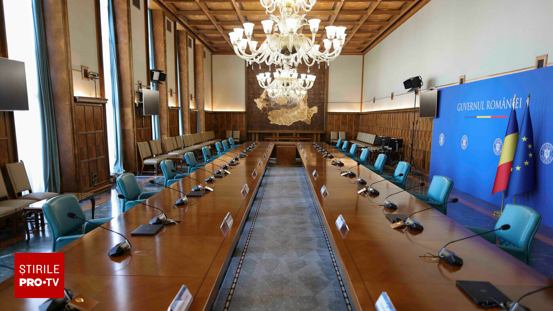 Cine sunt mini&#351;trii Guvernului Bolojan. 11 nume noi. 7 mini&#351;tri continu&#259; &icirc;n Executiv