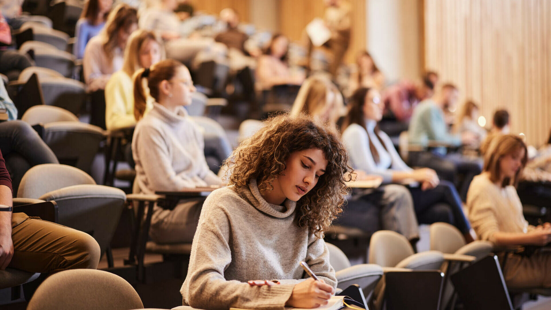 Record negativ la admiterea la Medicină. Viitorii doctori au intrat la facultate chiar și cu 5,14. „Nu cred că e o problemă"