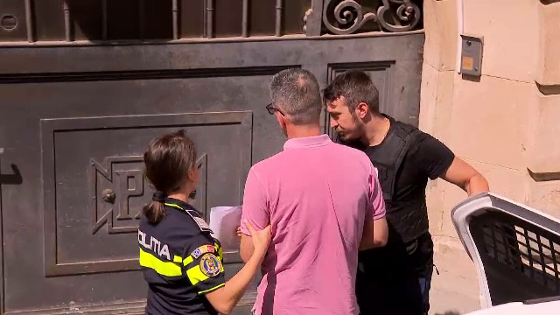 Preotul din Galați acuzat de viol comis asupra unei minore a fost arestat. Fata ar fi fost abuzată de opt ori