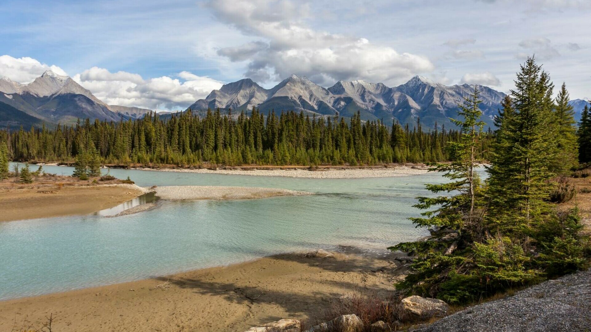 O cădere de pietre pe un traseu turistic popular din Canada a provocat moartea unei persoane și rănirea altor trei