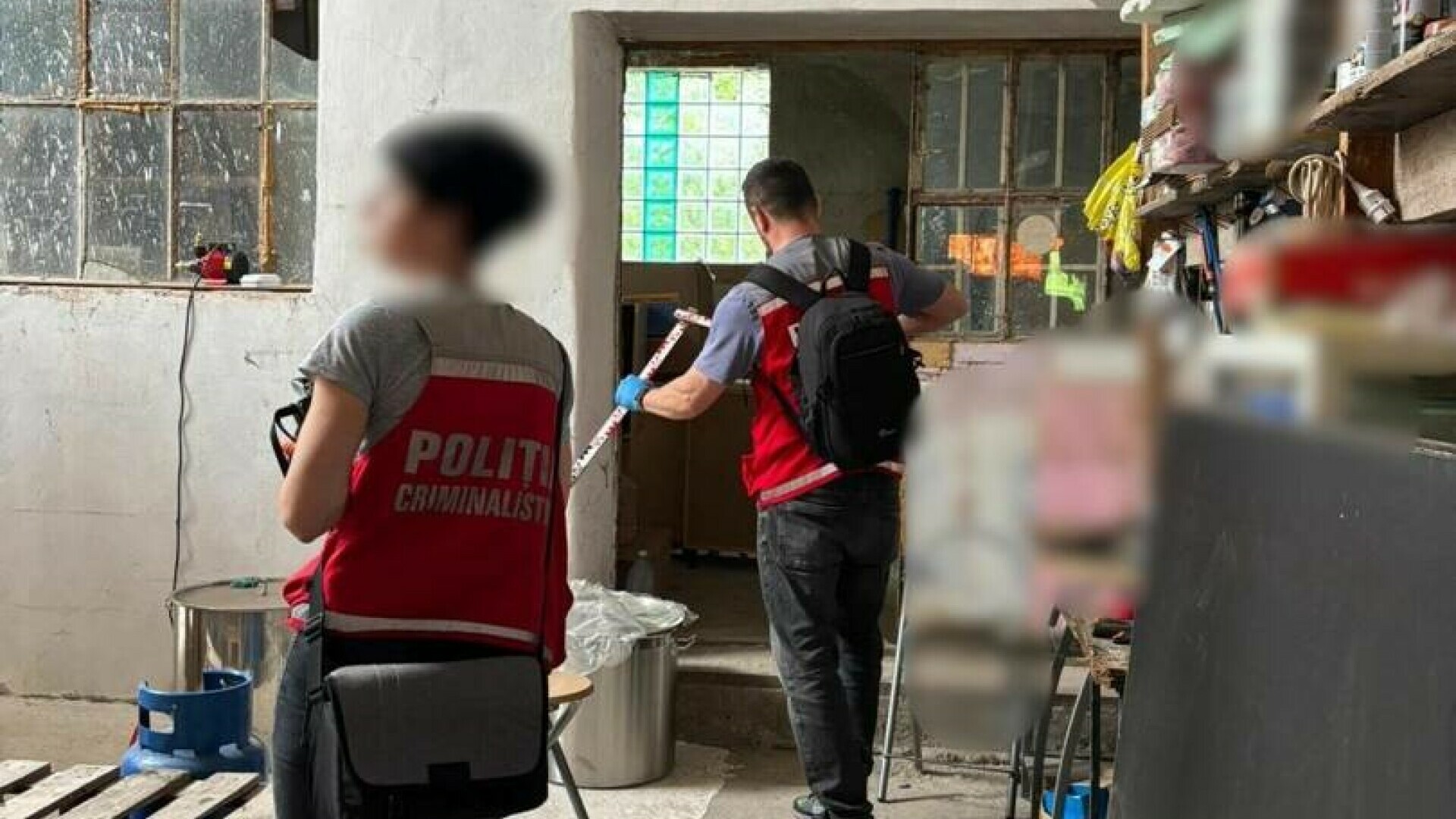 Escobar de Brașov. Cel mai mare laborator de droguri din România, descoperit într-un depozit | FOTO & VIDEO