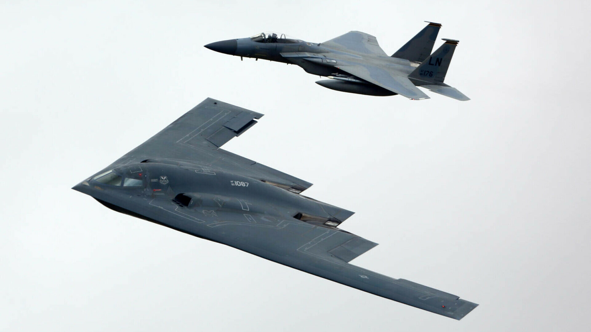 SUA mută bombardiere B-2 în apropierea Iranului. Dețin singura armă capabilă să distrugă siturile nucleare subterane
