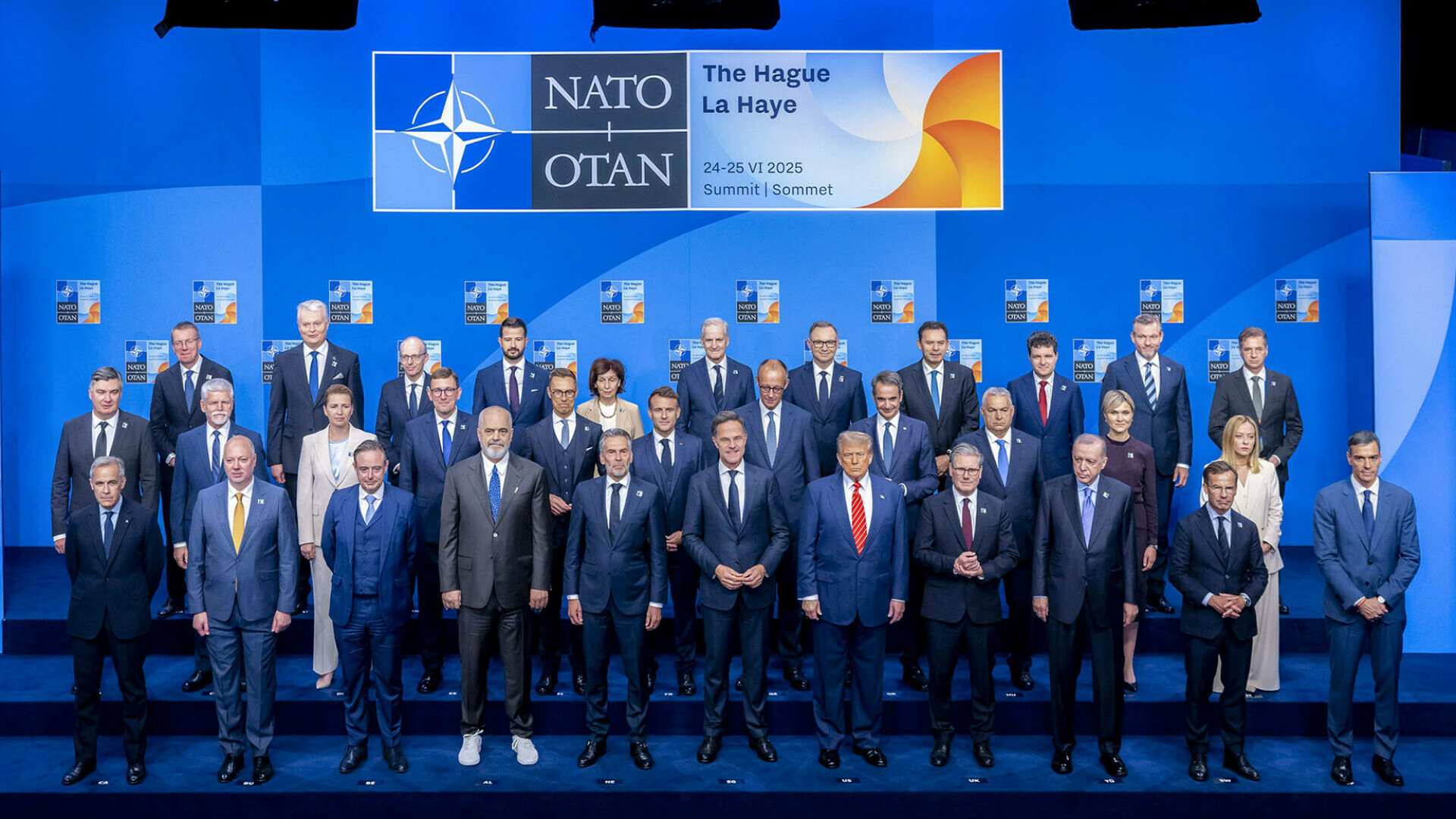 Reuters: Linguşirea lui Trump la NATO câştigă timp, dar evită întrebările dificile. Europa îl calmează cu promisiuni