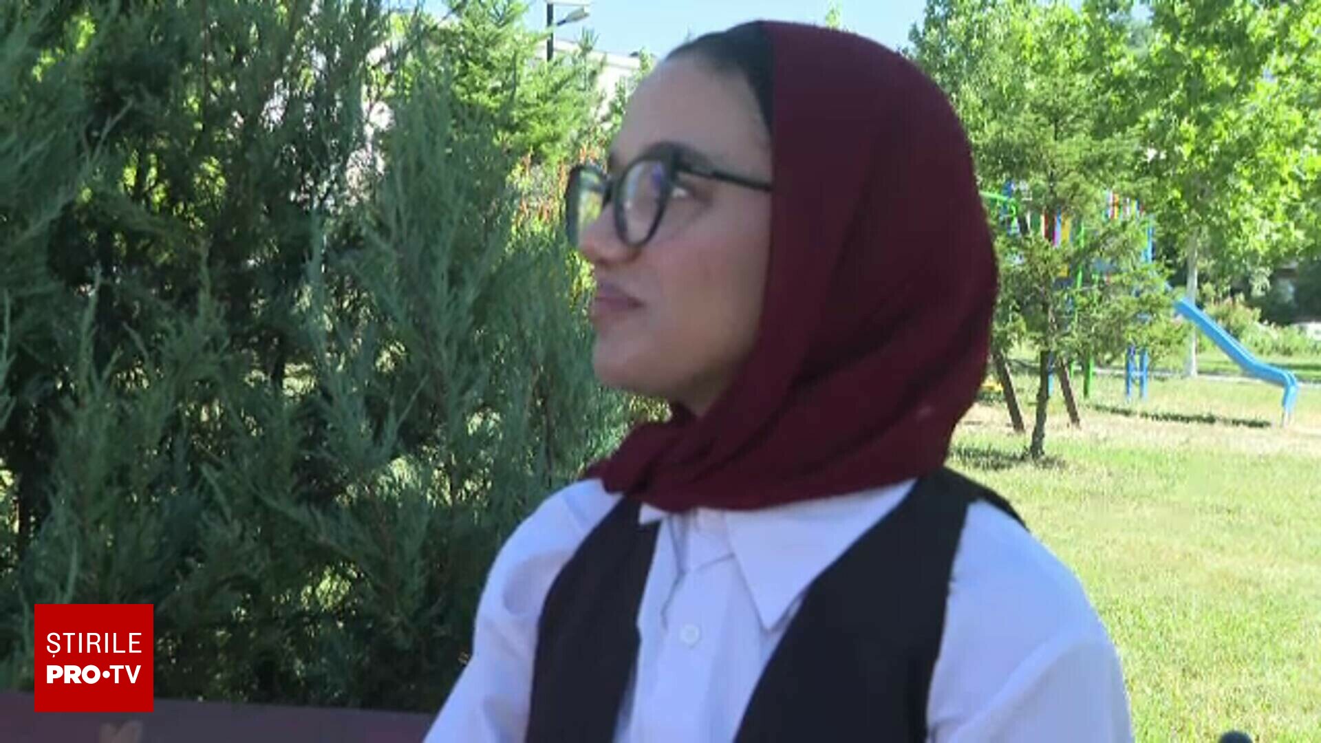 O adolescentă din Palestina a luat BAC-ul cu medie mare, după doar doi ani în România. Profesorii sunt impresionați