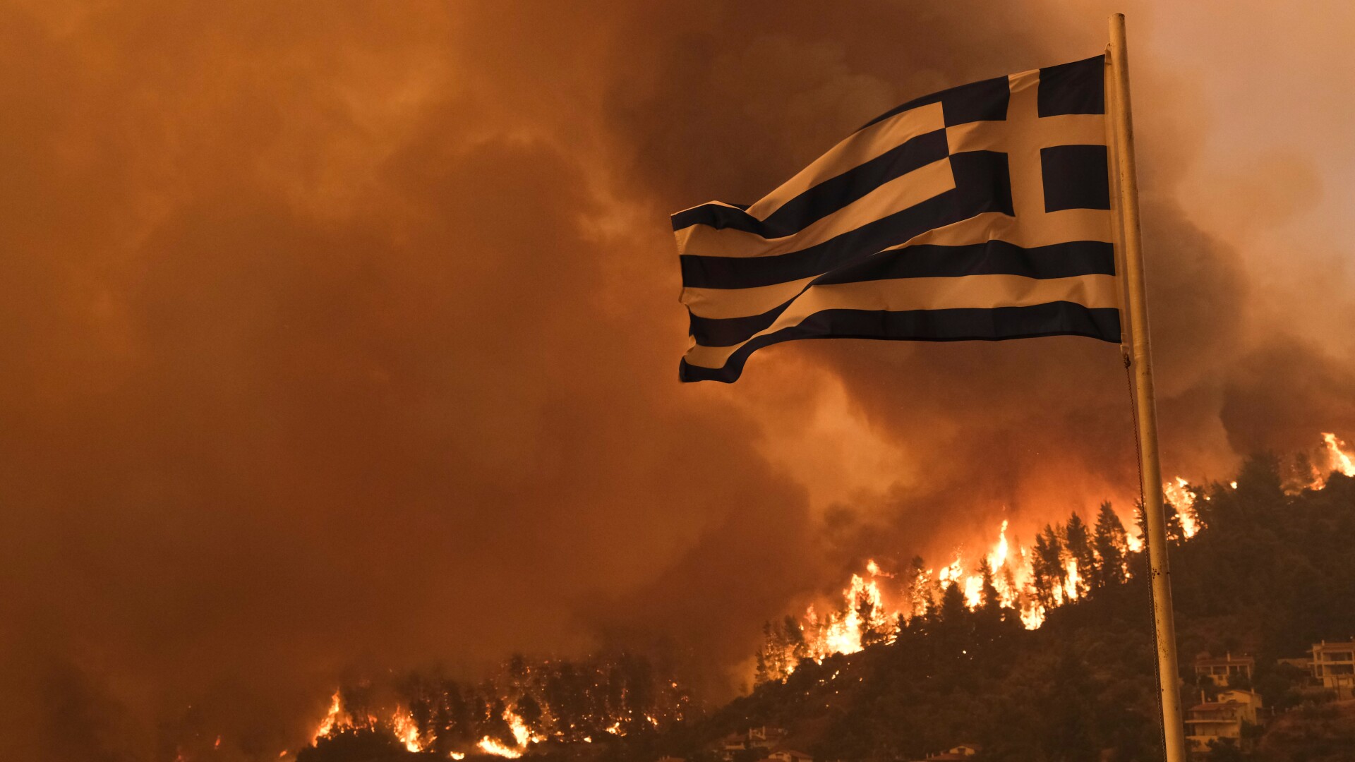 Destinații din Grecia cu risc crescut de incendii. Ce zone să eviți vara și cum te protejezi