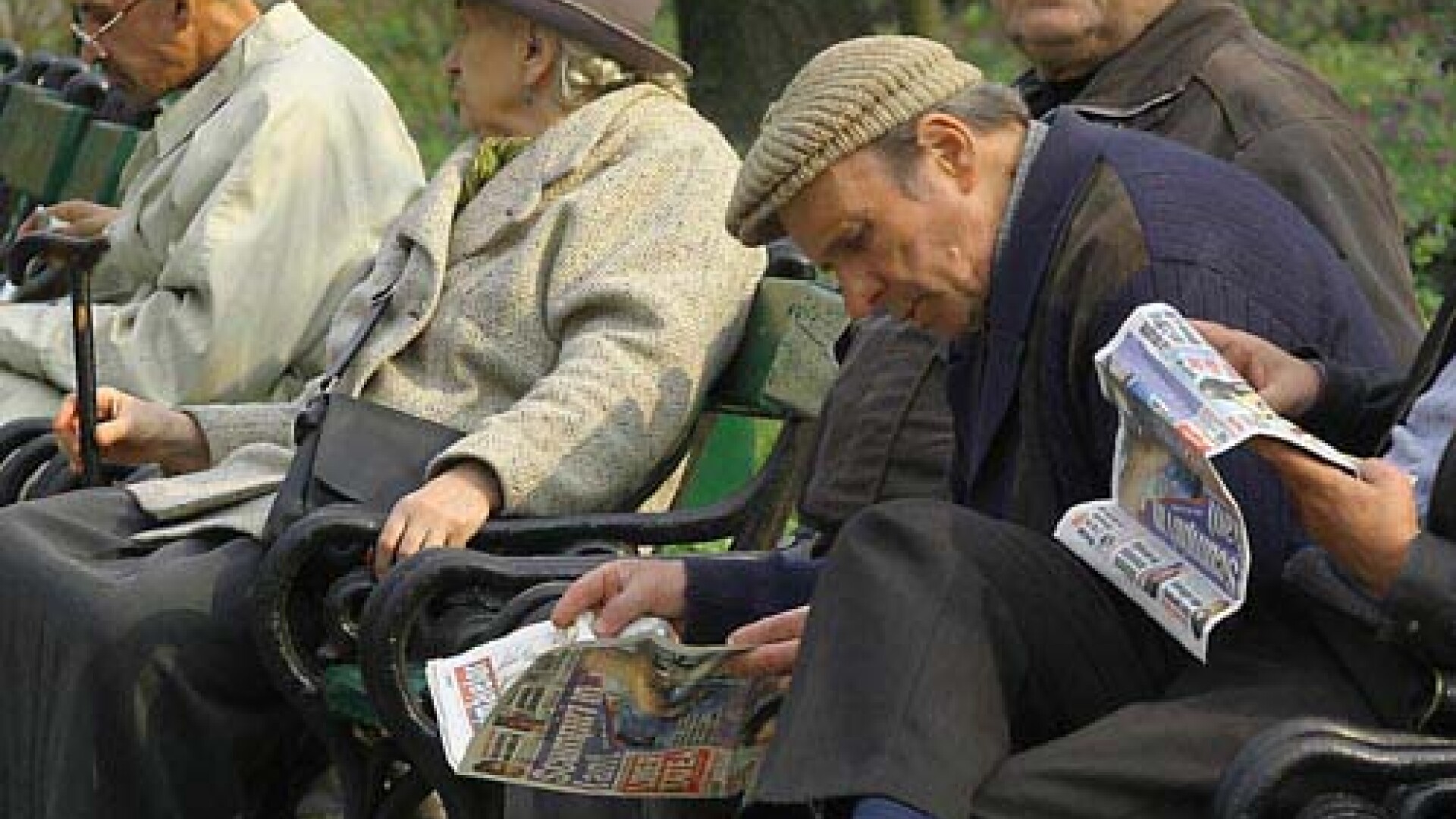 pensionari in parc