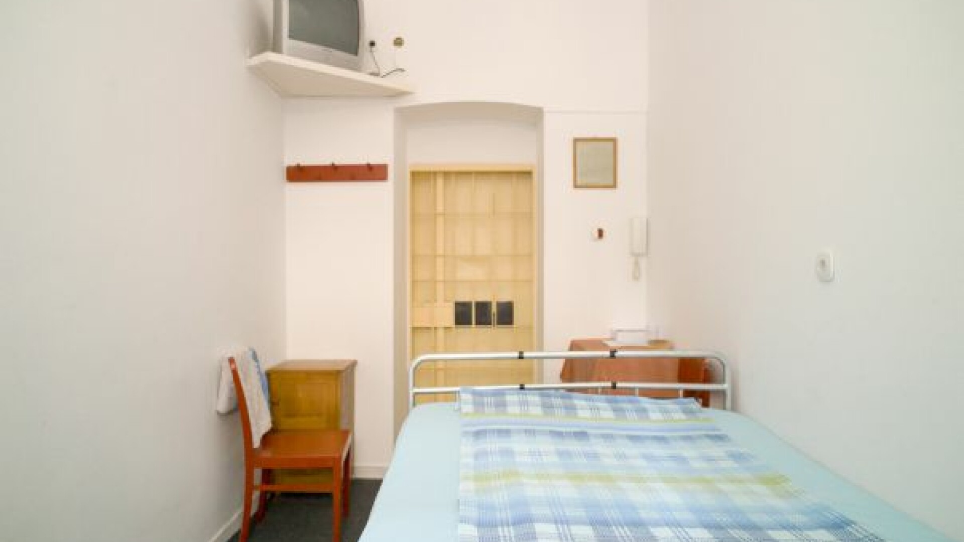 camera intima puscarie
